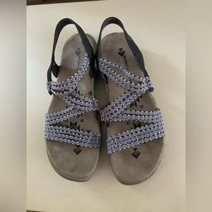 Sketchers women’s sandal size 9 worn only a few times